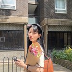 수지 <b>런던</b> 사진 보는데 역시 사복 잘 입는다