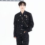 샤넬 코드 <b>컬러</b> 팝업 행사 참석한 아이돌들