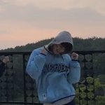 <b>옷</b> 이쁜데 저렇게 그대로는 안 팔겠지?