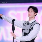 [스키즈] 현진 필릭스(용복) <b>방</b><b>찬</b> 아이엔 리노 승민 한 창빈