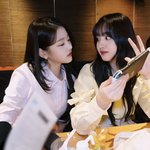 장원영 <b>리즈</b> 친구인게 왜이렇게 신기하지