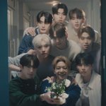 [ZB1] <b>문이</b>열리고