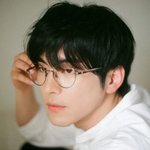 <b>유창</b>한 영어실력으로 외국 배우들 인터뷰하는 가수