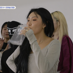 어제 <b>유랑</b>단에서 화사가 마신 거 링티 맞지?