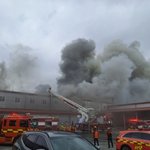 [속보] 국내 굴지의 만두 공장 화재. 대응 2단계 <b>발령</b>