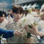 제로베이스원 데뷔곡 “<b>in</b> bloom"어때?