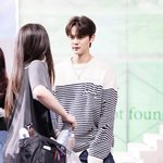 [ZB1] <b>매너다리</b> 했는데 머리 하나 더 있음