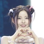 규냥이 고양이 하트해줌..