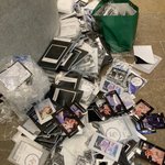 [모두드루와] 팬들은 길거리에 제<b>비원</b> 앨범을 버렸다…