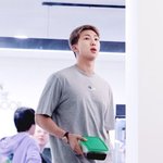 방탄 <b>알</b><b>엠</b> 인더숲2