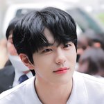 <b>각도</b> 무시하는 잘생김