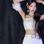 <b>장원영</b> 이거 <b>머리</b> 무슨스타일이야?