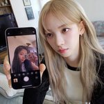 카리나랑 지젤이 찍은 엠지 셀카 너무 좋아