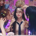 <b>작정</b>하고 하이틴 컨셉으로 컴백하는듯한 여돌