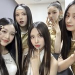 [모두드루와] 뉴진스 <b>슈샤</b> 단체사진 이뻐