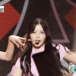 [이것좀봐줘] <b>저번주</b> 다른 가수 음중 생방송 무대 방해한 팬덤