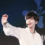 <b>말문</b>이 막히는 이목구비 소유자