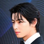 [모두드루와] 어제 자 청룡 차은우 옆 모습 jpg.