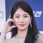 [댓글부탁해] 수지 볼에 이거 뭐임?