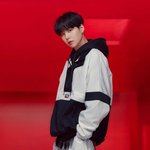 방탄 슈가 <b>휠라</b>