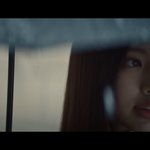 뉴진스 쿨<b>윗</b><b>유</b> 뮤비 궁금한 점