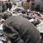 <b>동묘</b>에서 옷 발굴하는 아이돌