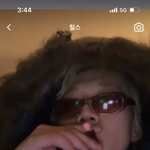 <b>건달</b>들이 피는 검은색 담배 이거머임