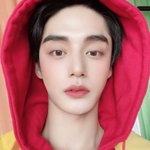 니네 이사람 <b>김지웅</b>인거 알앗냐