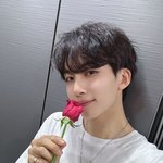 <b>윤정한</b> 좋은데 싫음