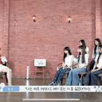 아이유 세상 <b>눈치</b> 빠른듯..