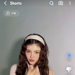 배경은 <b>싸구려</b>인데