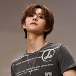 다음 컴백... 목이 빠져라...