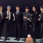 [스키즈] 애들 오늘 무슨 결혼식 <b>하객</b>같아