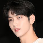 비주얼 <b>천재</b> 그룹