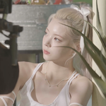 있지 <b>리아</b> 피부가 얼마나 하얀거임?