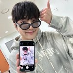 나 <b>후면</b>카메라 강승윤같이 나옴