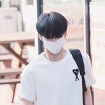 성한빈 매일매일 <b>반팔</b>만 입엇으면좋겟다