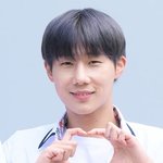 7년만에 완전체 모습 보여준 인피니트 <b>아형</b> 출근길 기사사진