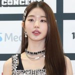 <b>설윤</b> 장원영은 기사 사진도 예쁘네