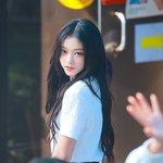 뉴진스 해린 뮤뱅 출근길 얼굴 개미친듯