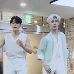 [ZB1] 덬들아 혹시 <b>지웅</b>이 이 무대의상 언제야??