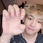 <b>뷔</b> 네일받은거 취저다