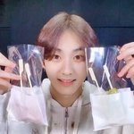 내 최애가 요즘 <b>먹방</b>을 찍는다