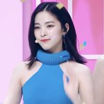 오늘 <b>류진</b> 진짜 개이쁘다