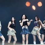 [댓글부탁해] 뉴진스 롤라팔루자 <b>무대</b> 어땠어?