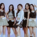 뉴진스팬들도 무대 안보고 <b>찬양</b>하는거일듯