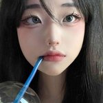 [댓글부탁해] 근데 <b>이</b> 짤녀처럼 <b>눈</b> 가운데로 모이는거