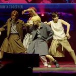 디올이고 <b>나발</b>이고 옷이 이게 뭐임?