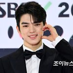 ㄹㅇ 사람이 외모가 다가 아닌가 <b>봄</b>…