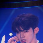 장하오 울산 <b>썸머</b>페 전광판 찢었다